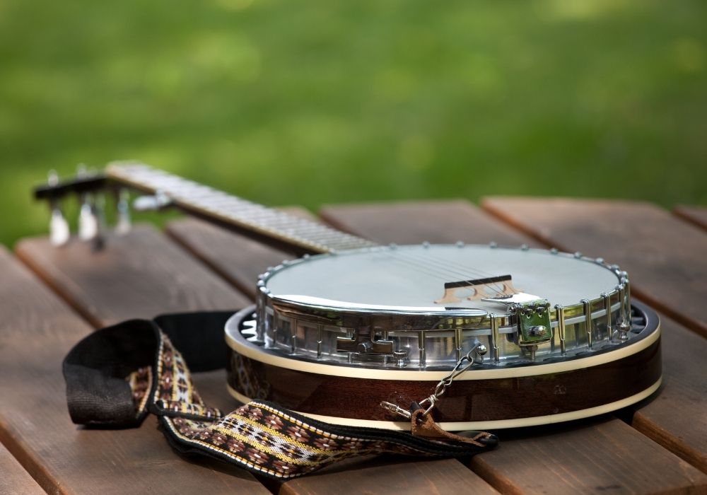 Banjo on a table