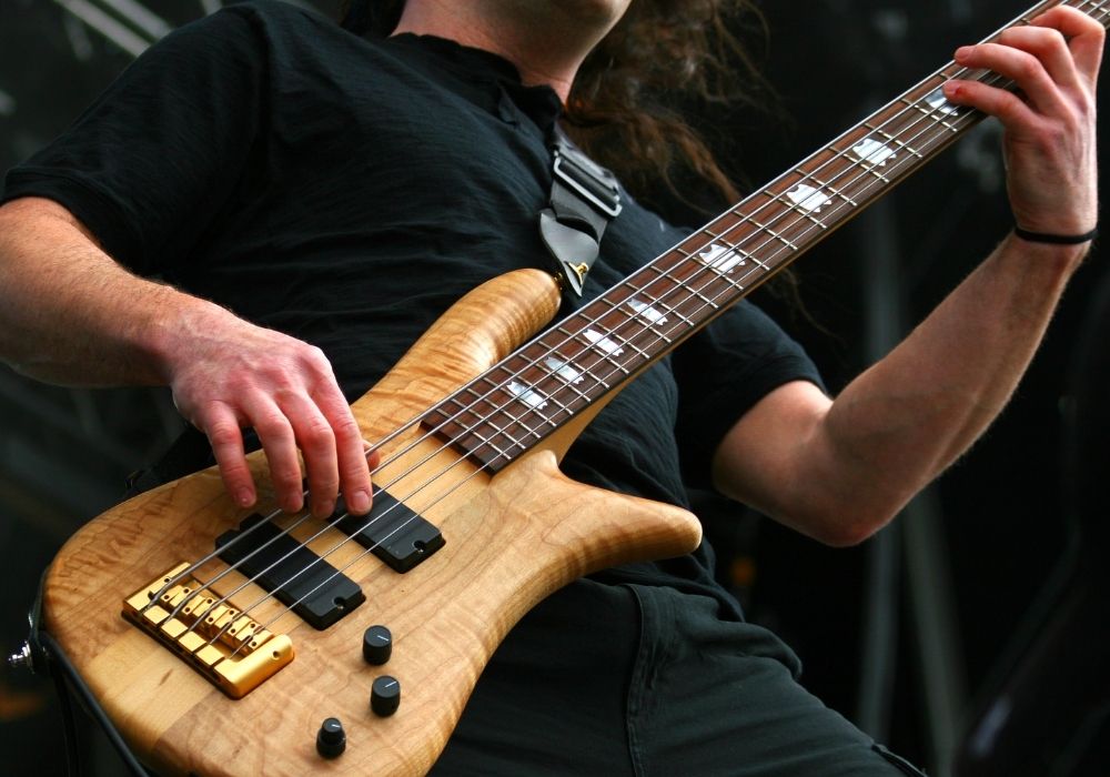 4 or 5 string bass for metal